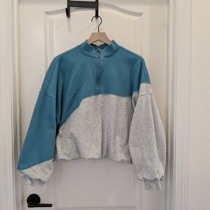 YITTY Two-Tone Zip-Up Sweater - Teal and Light Gray